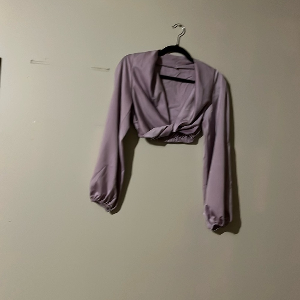 Long sleeves crop sateen top